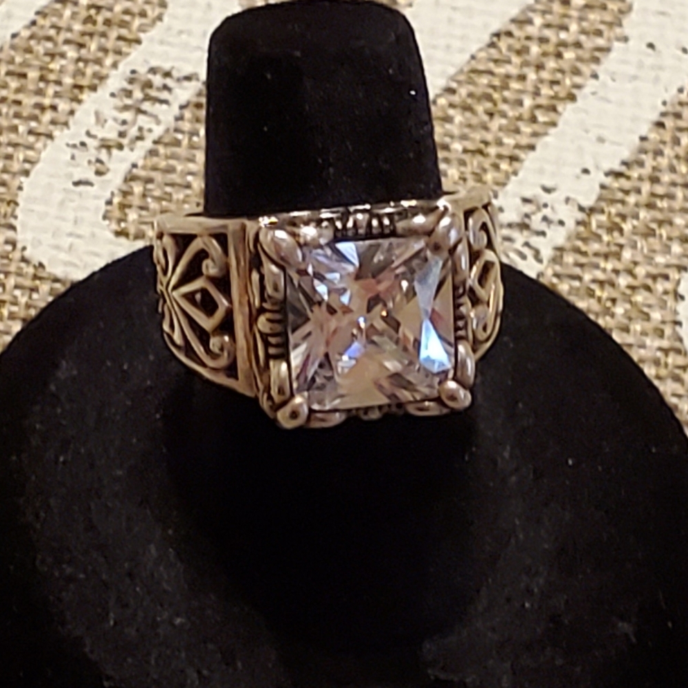 Silpada Sterling Silver Uptown Scrolled Ring - Picture 14 of 16